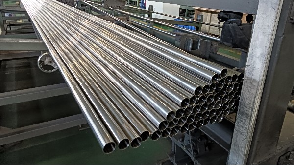 光伏推桿支架用什么材質的管會更有優勢